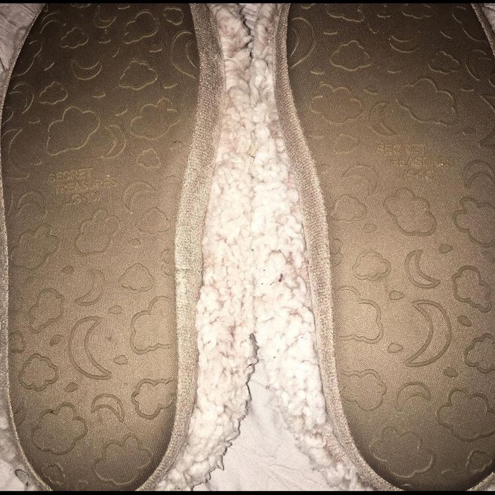 Slippers - Picture 2 of 2